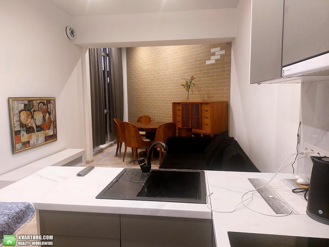 Rent out 1-room apartment. Киев, Залізничная — photo 1