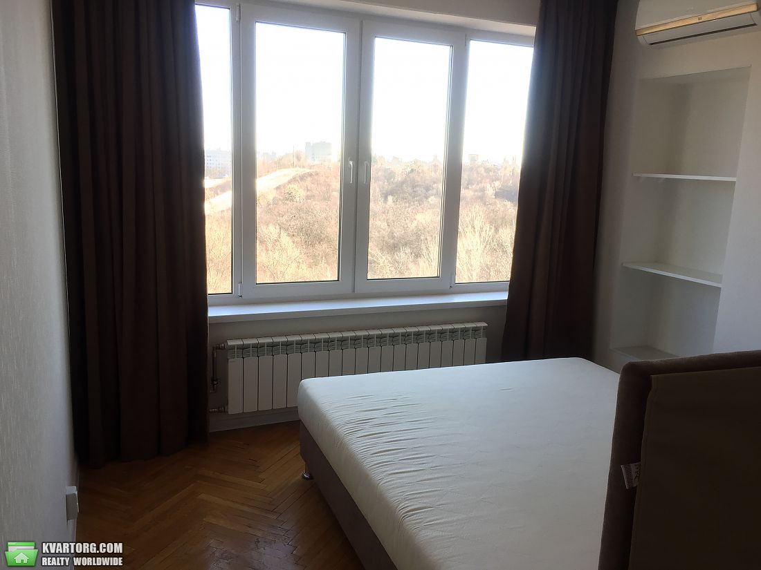 Rent out 1-room apartment. Киев,  Волгоградская — photo 3