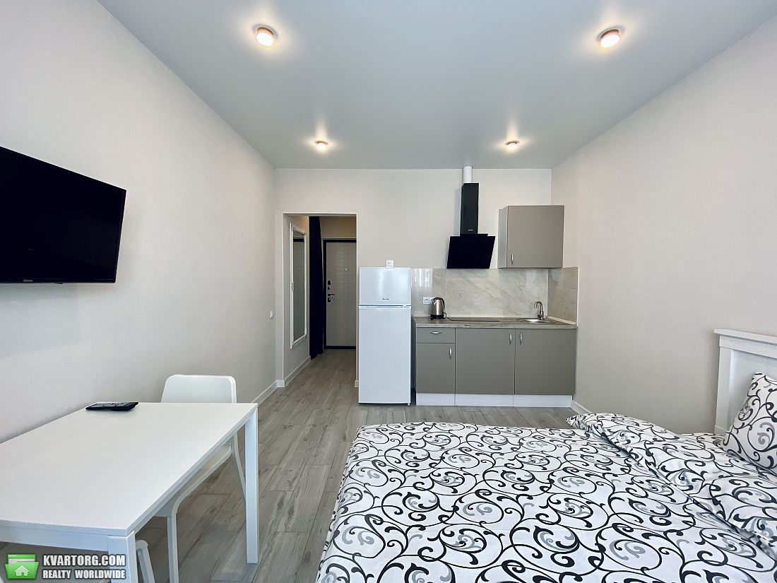 Rent out 1-room apartment. Киев,  Ревуцкого — photo 4