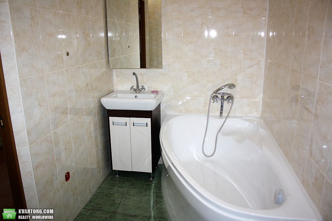 Rent out 3-room apartment. Киев, Хоткевича — photo 8