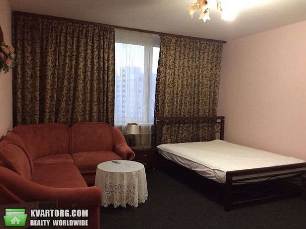 Rent out 1-room apartment. Киев,  Пчелки — photo 4