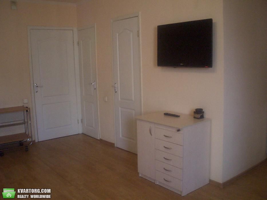 Rent out 1-room apartment. Киев,  Радужная — photo 9