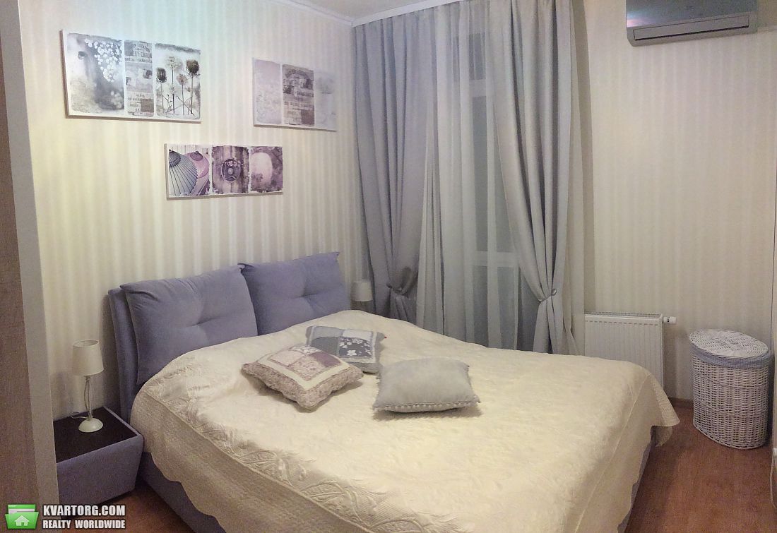 Rent out 1-room apartment. Киев, Регенераторна — photo 1