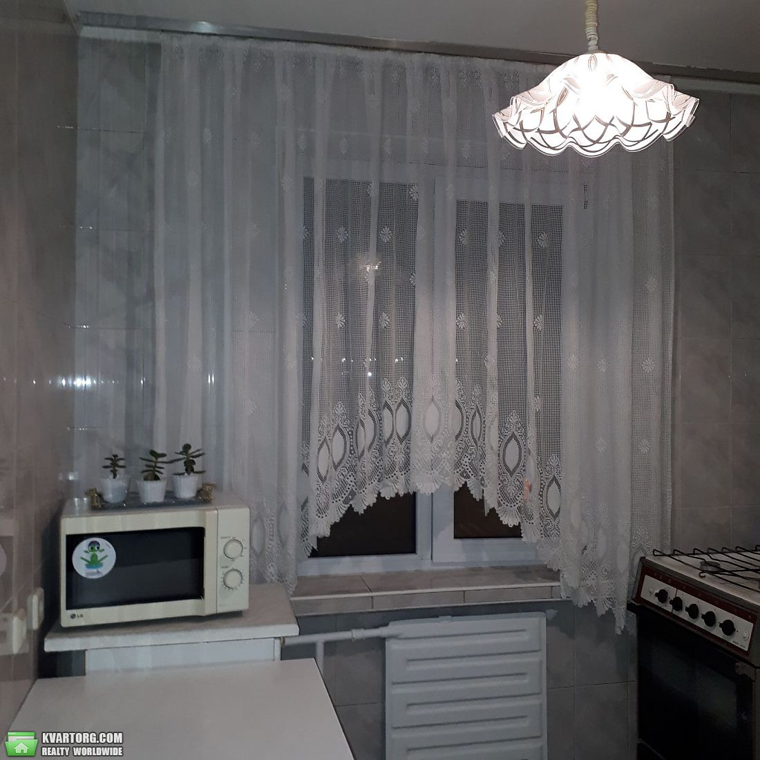 Rent out 2-room apartment. Киев,  Березняковская — photo 1