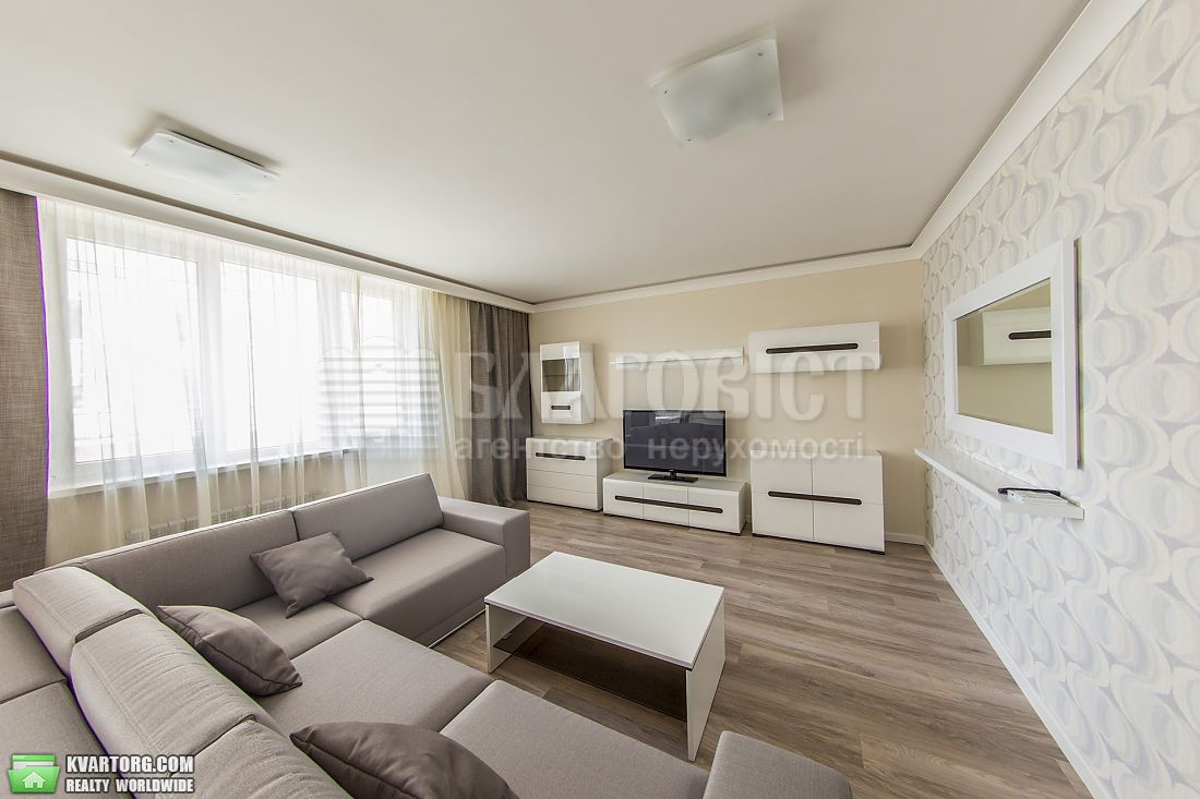 Rent out 3-room apartment. Киев,  Димитрова — photo 8