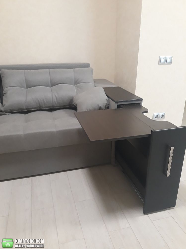 Rent out 2-room apartment. Днепропетровск, славы бульвар — photo 7