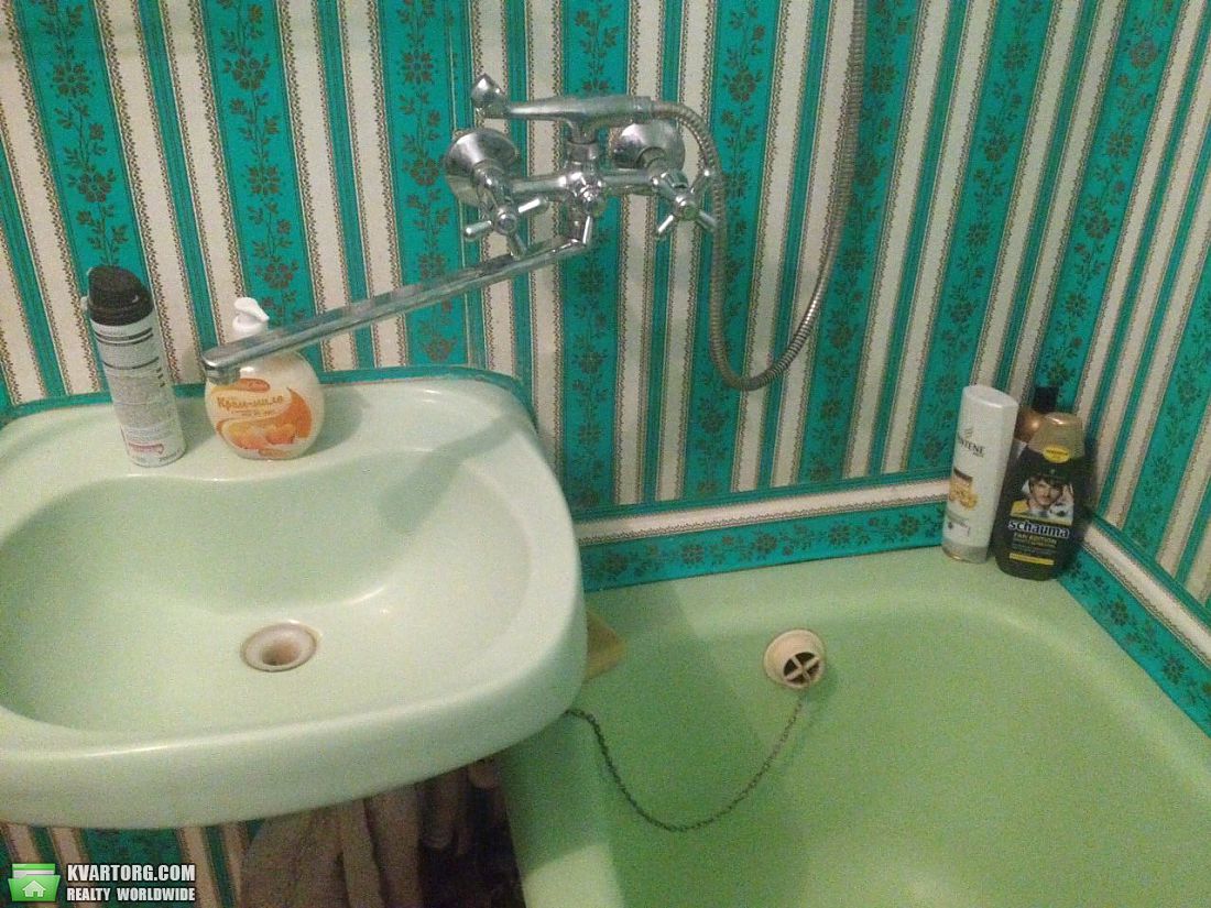 Rent out 1-room apartment. Киев, Петрa Пaнчa — photo 2
