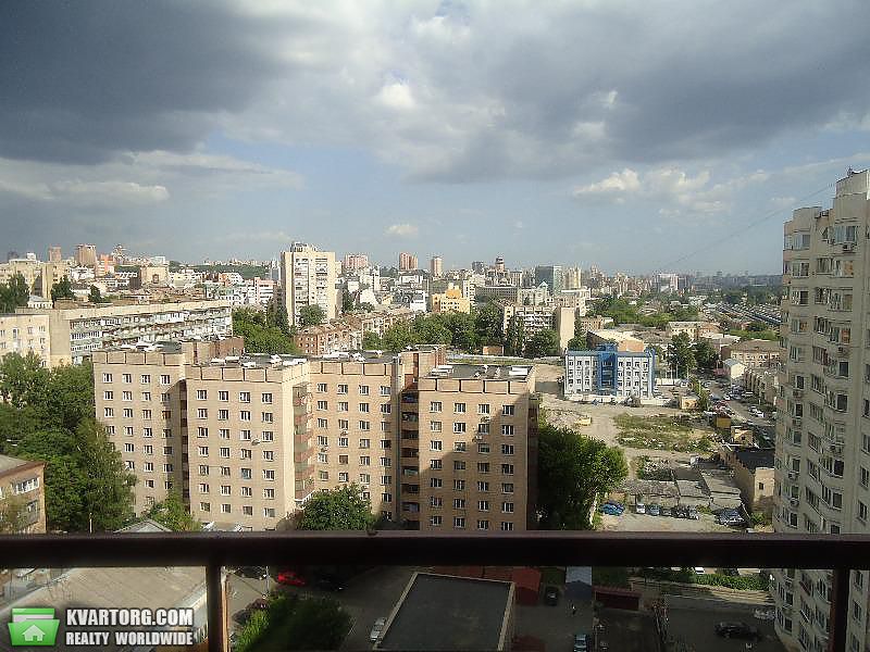 Rent out 2-room apartment. Киев,  Жилянская — photo 10