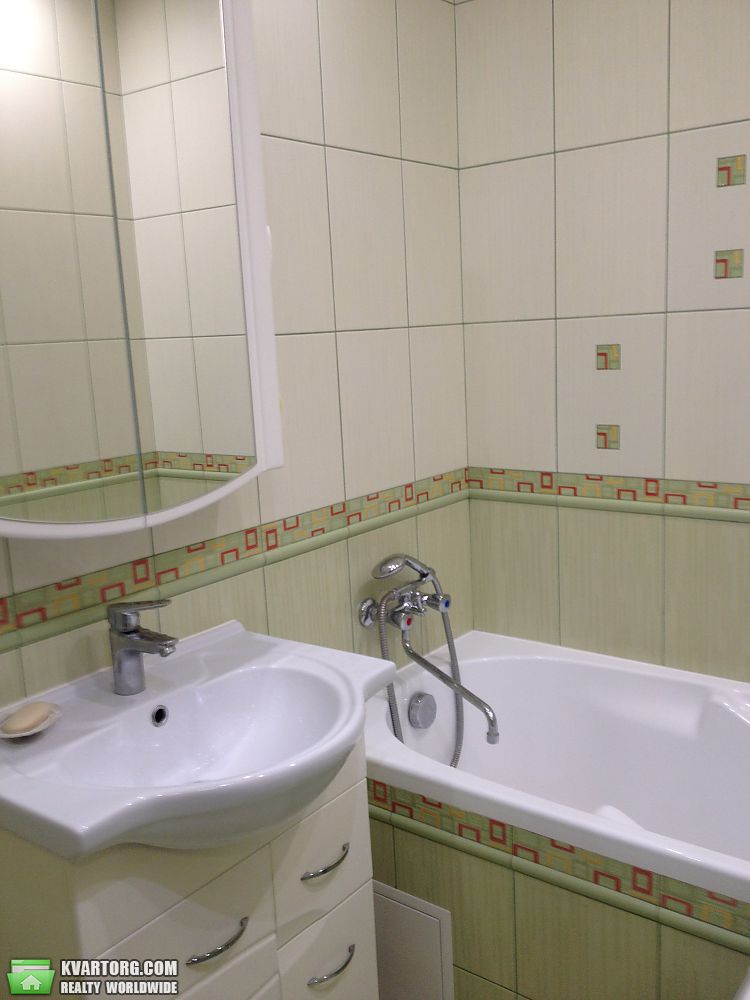 Sell 3-room apartment. Киев,  Дегтяревская — photo 8