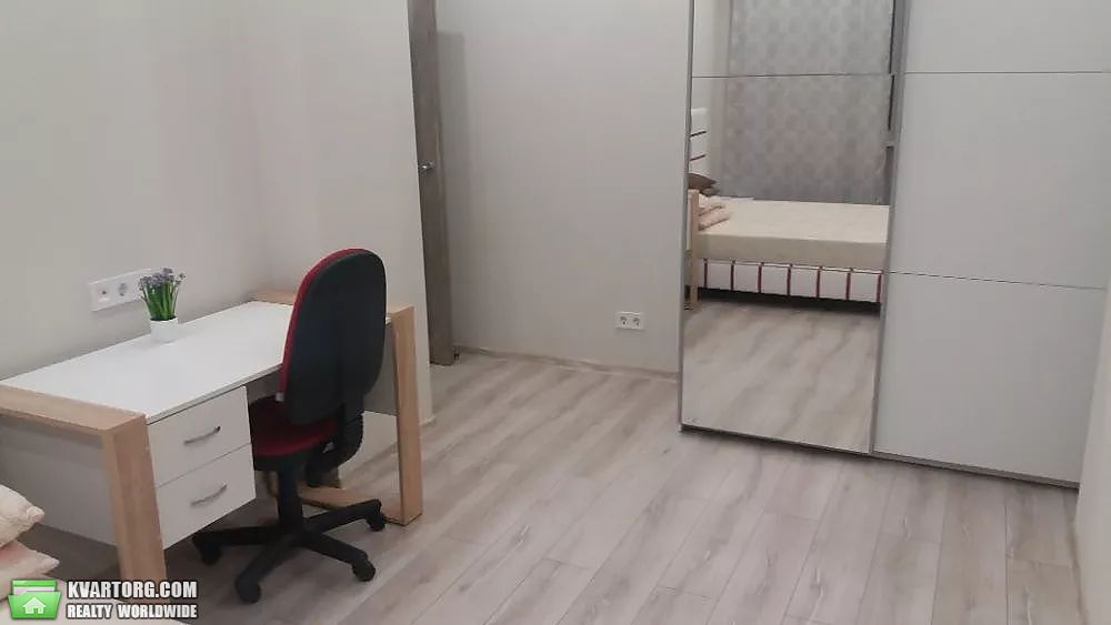 Rent out 3-room apartment. Киев,  Лебедева-Кумача — photo 5