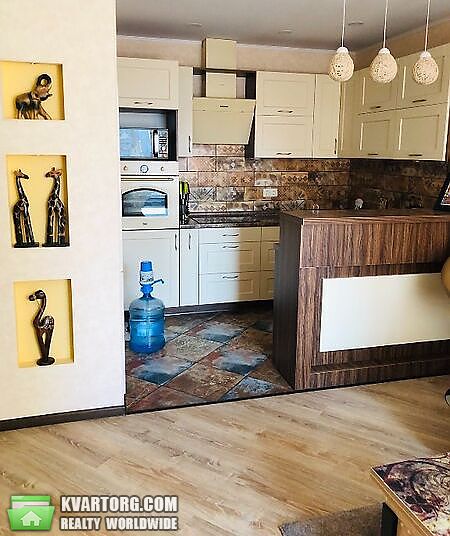 Sell 2-room apartment. Киев,  Комбинатная — photo 1