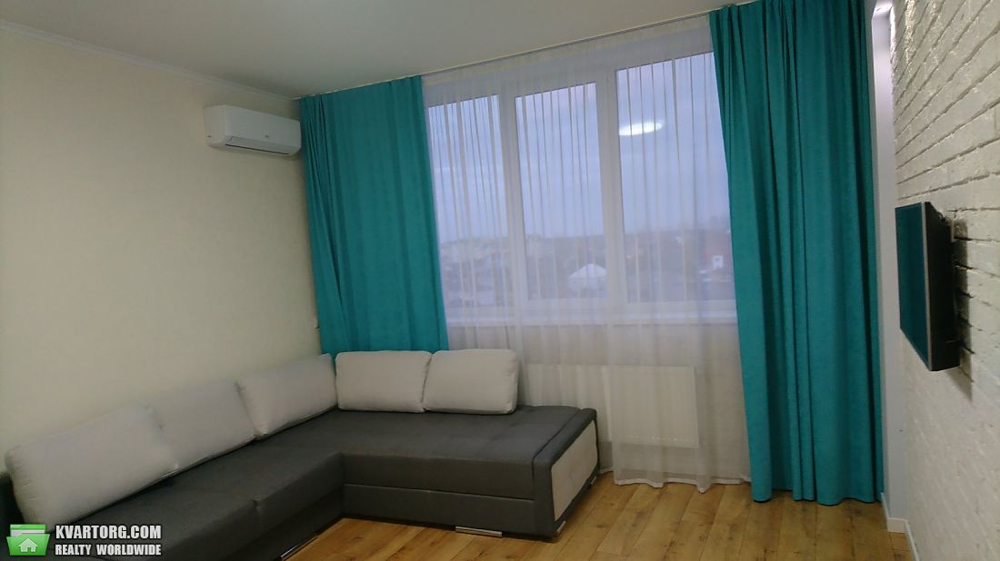 Rent out 1-room apartment. Киев, Жмеринская — photo 4