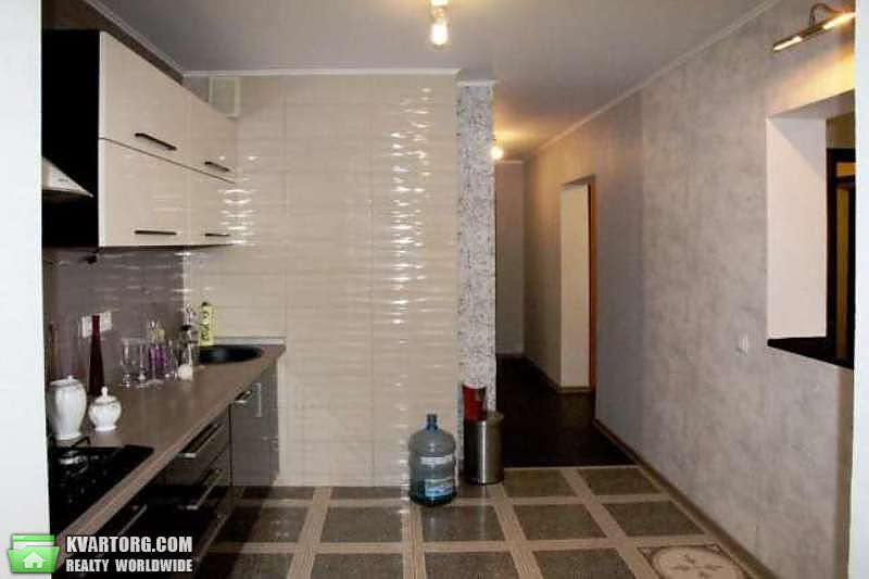 Sell 3-room apartment. Киев,  Стуса — photo 1
