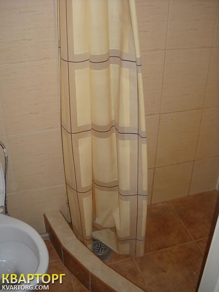 Rent out 3-room apartment. Киев, Завальная — photo 6