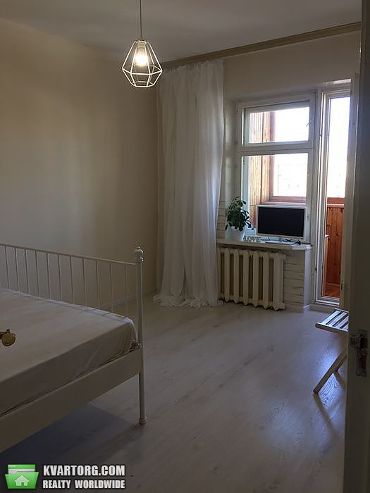 Sell 1-room apartment. Киев,  Малокитаевская — photo 1