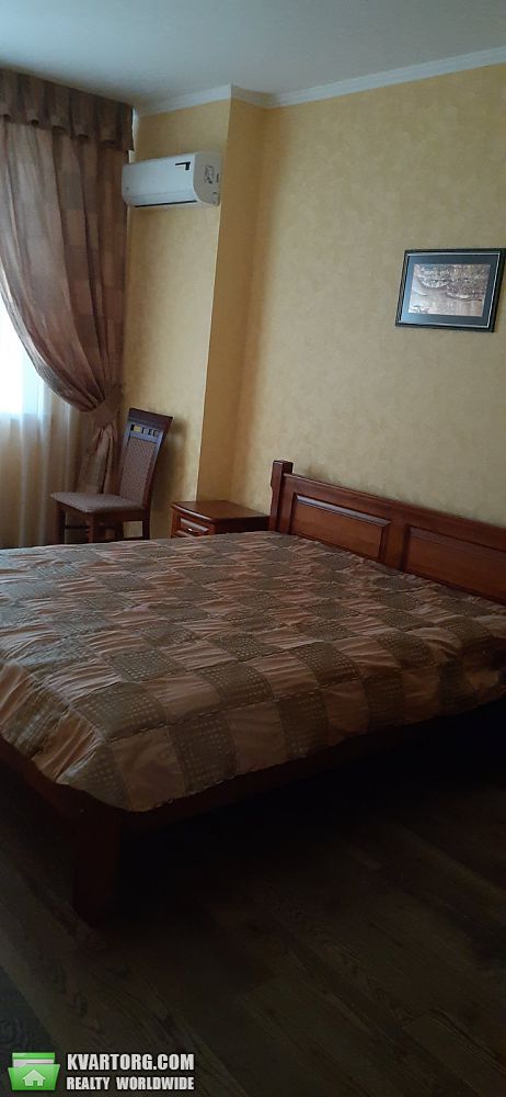 Rent out 3-room apartment. Киев,  Гришко — photo 1