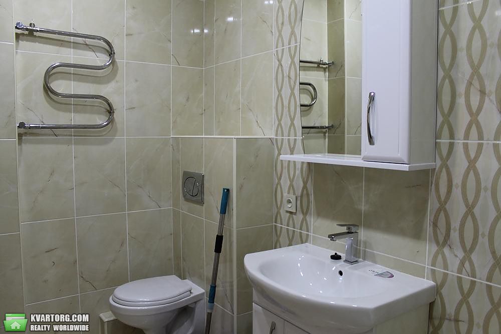Rent out 2-room apartment. Киев,  Голосеевская — photo 8