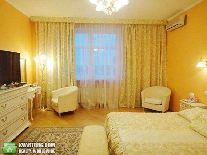 Sell 4-room apartment. Киев,  Щорса — photo 2