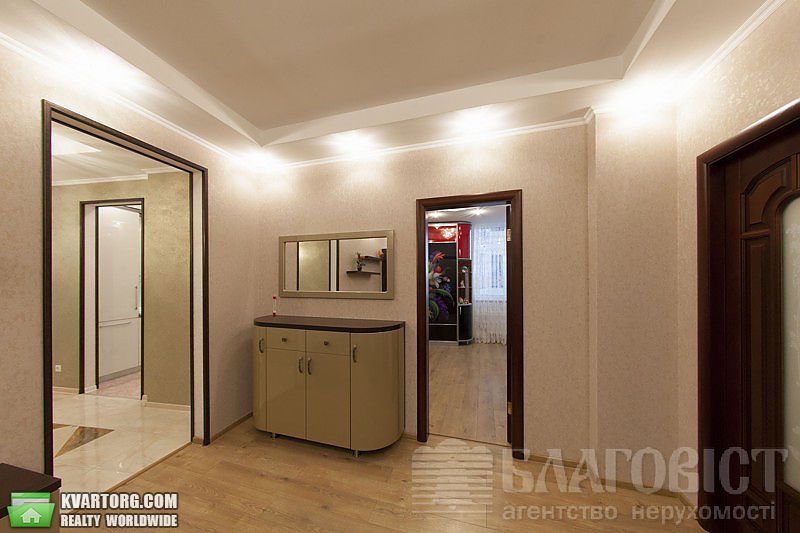 Sell 2-room apartment. Киев,  Ломоносова — photo 3