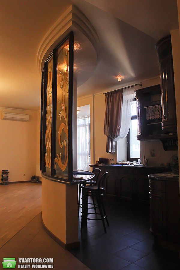 Sell 4-room apartment. Киев,  Дмитриевская — photo 1