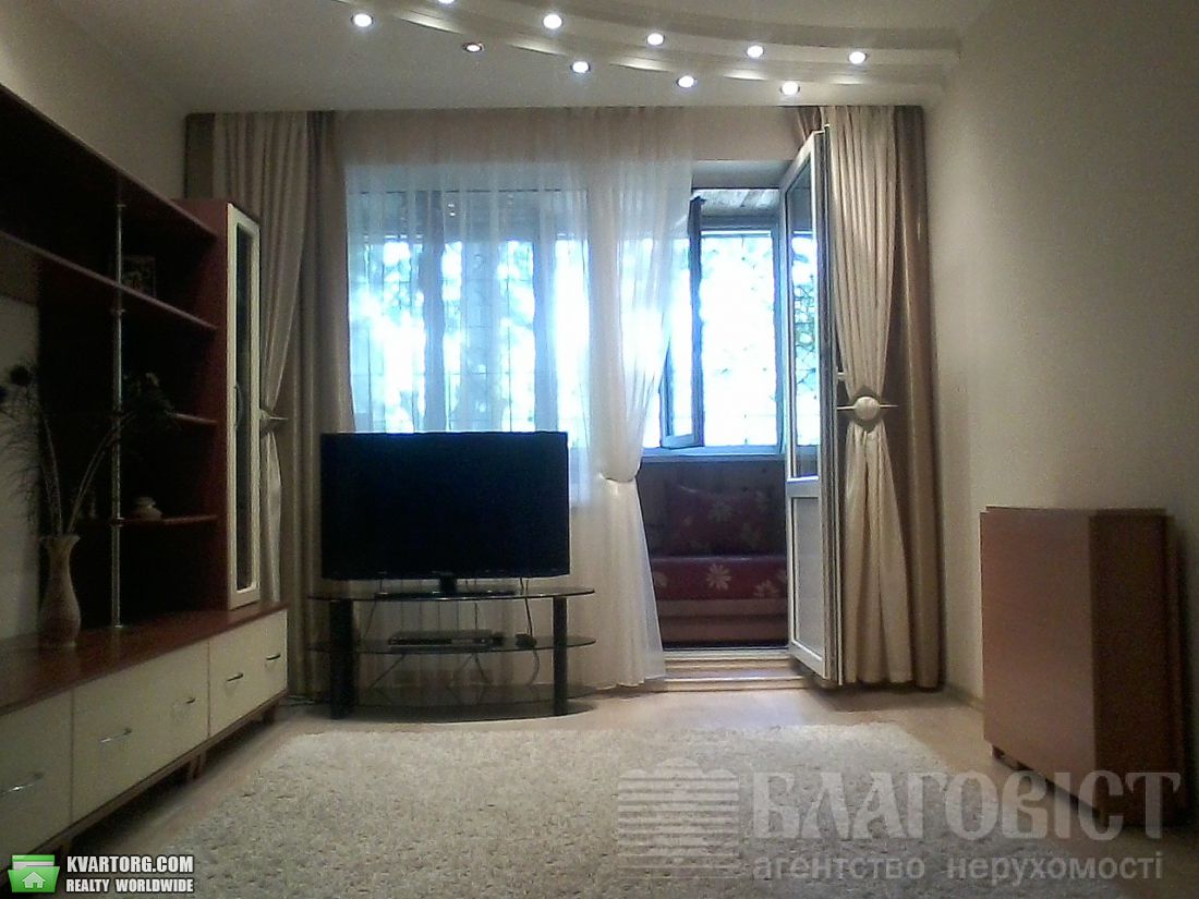 Sell 2-room apartment. Киев, Свободы пр — photo 1