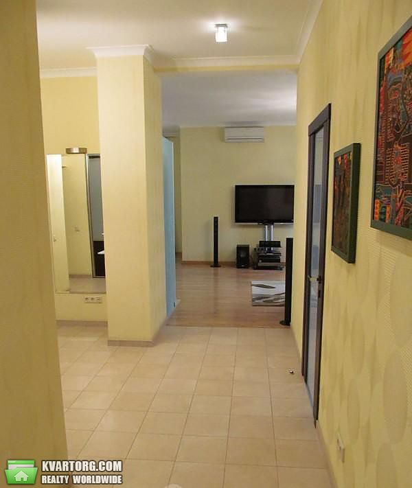 Rent out 3-room apartment. Киев, Коновальца — photo 8