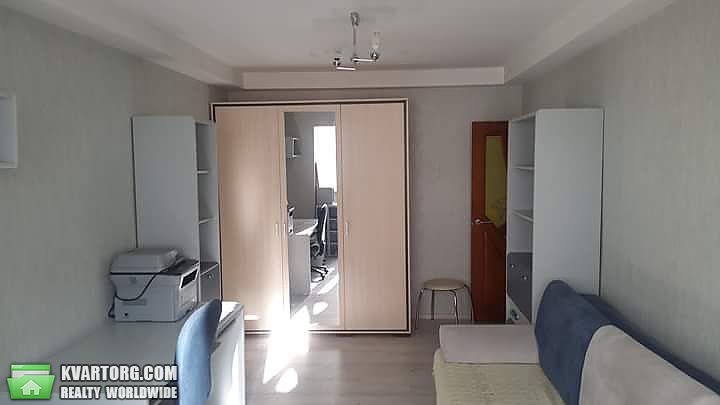 Rent out 2-room apartment. Киев,  Владимирская — photo 5