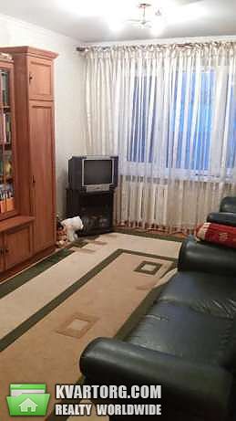 Rent out 3-room apartment. Киев, Зодчих — photo 2