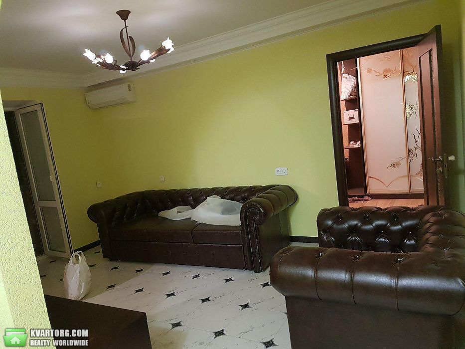 Rent out 2-room apartment. Киев,  Леси Украинки бул — photo 3