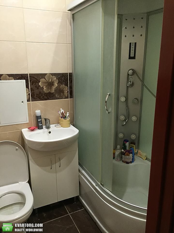 Sell 2-room apartment. Киев,  Воссоединения пр — photo 2