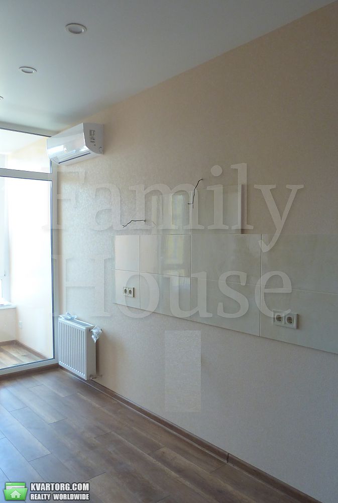 Sell 1-room apartment. Киев,  Березневая — photo 9
