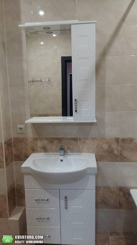 Rent out 2-room apartment. Киев,  Драгоманова — photo 3