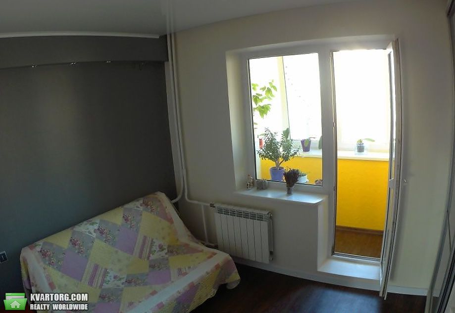 Sell 3-room apartment. Киев,  Героев Днепра — photo 2