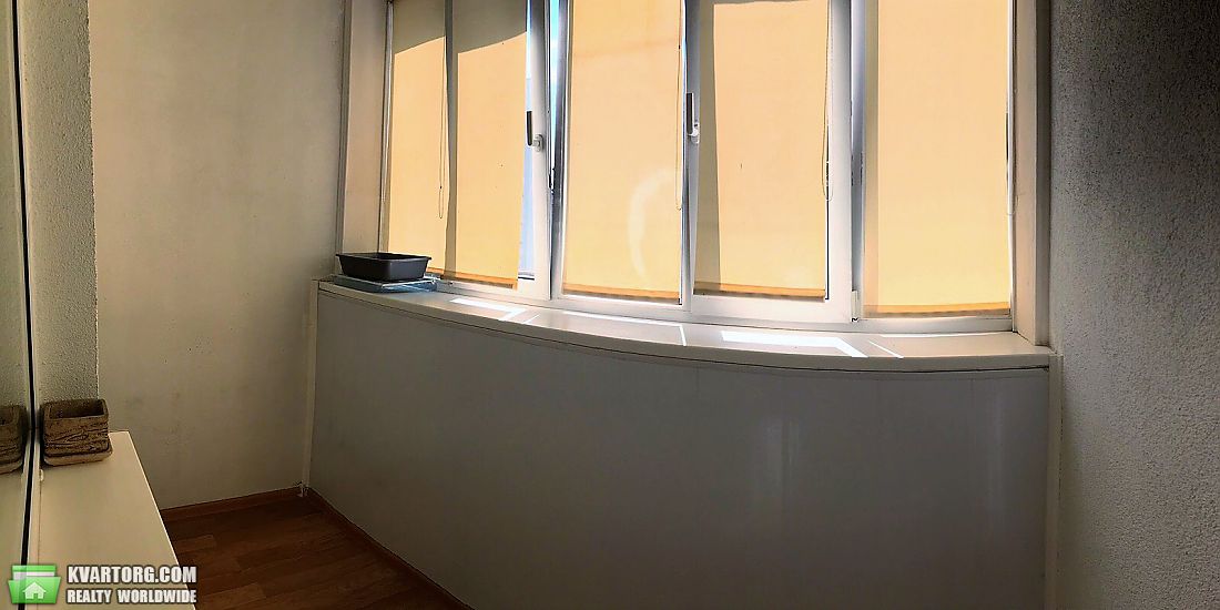 Rent out 1-room apartment. Киев,  Драгоманова — photo 2
