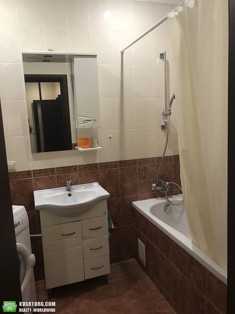 Rent out 1-room apartment. Киев,  Голосеевская — photo 4