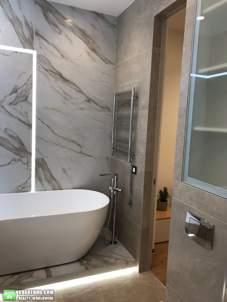 Sell 3-room apartment. Киев, Драгомирова ул. — photo 8