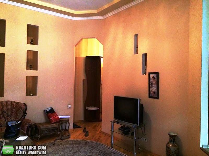 Rent out 2-room apartment. Киев,  Большая Васильковская — photo 2