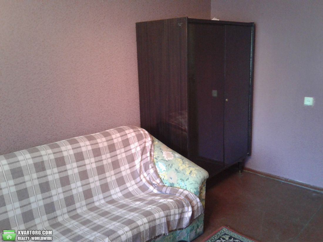 Rent out 3-room apartment. Киев,  Волкова — photo 4