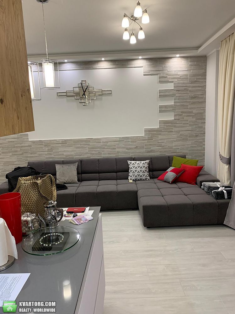 Rent out 3-room apartment. Киев,  Василевской — photo 1