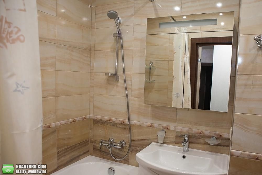 Rent out 2-room apartment. Киев,  Бажана — photo 7
