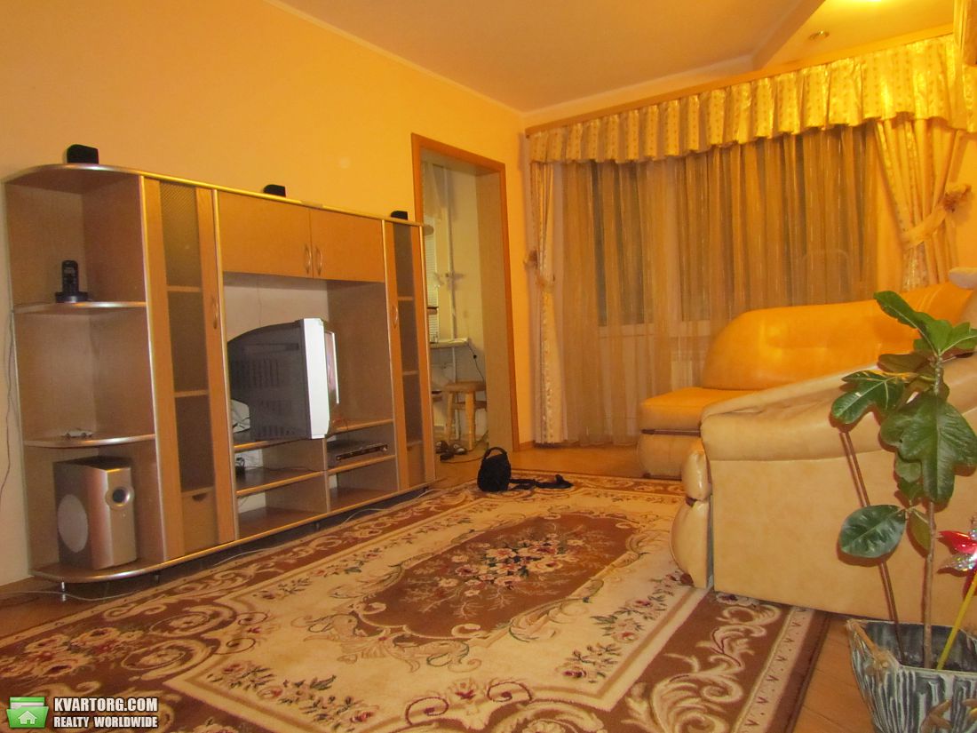 Sell 2-room apartment. Киев, Светлая — photo 1