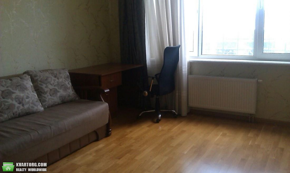 Rent out 2-room apartment. Киев,  Голосеевский пр — photo 1