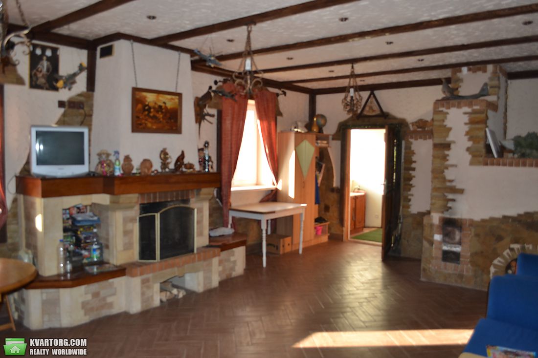 Exchange house. Киевская обл.,  Чапаева — photo 4