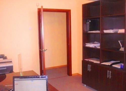 Rent out office. Киев, Старонаводницкая 4 — photo 1