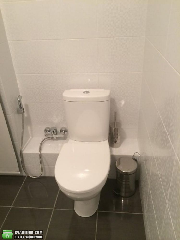 Rent out 2-room apartment. Киев,  Драгомирова — photo 9