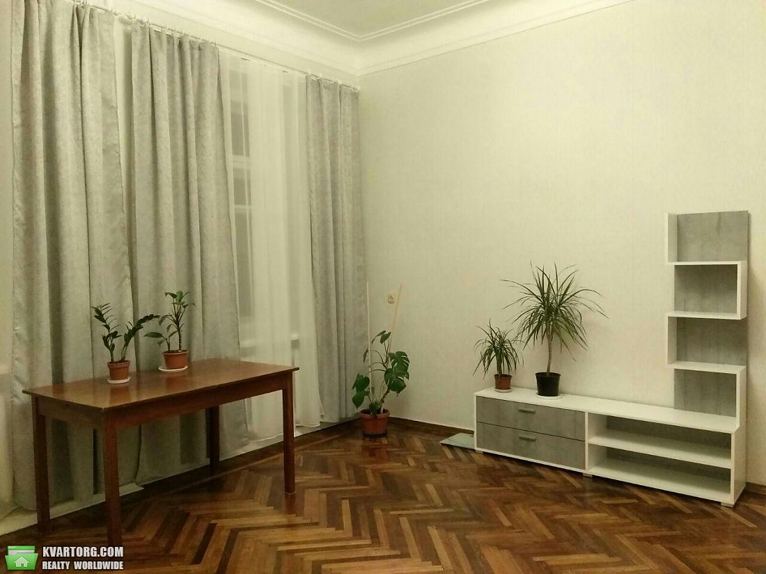 Rent out 2-room apartment. Киев,  Мазепы — photo 3