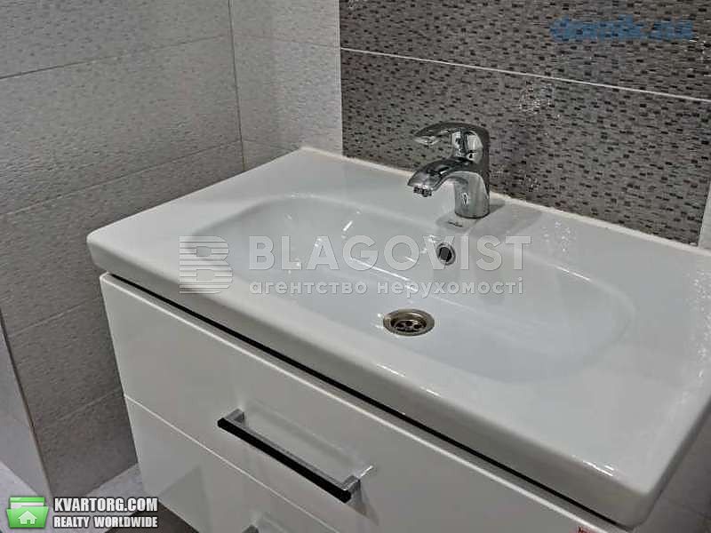 Rent out 2-room apartment. Киев,  Антоновича — photo 8