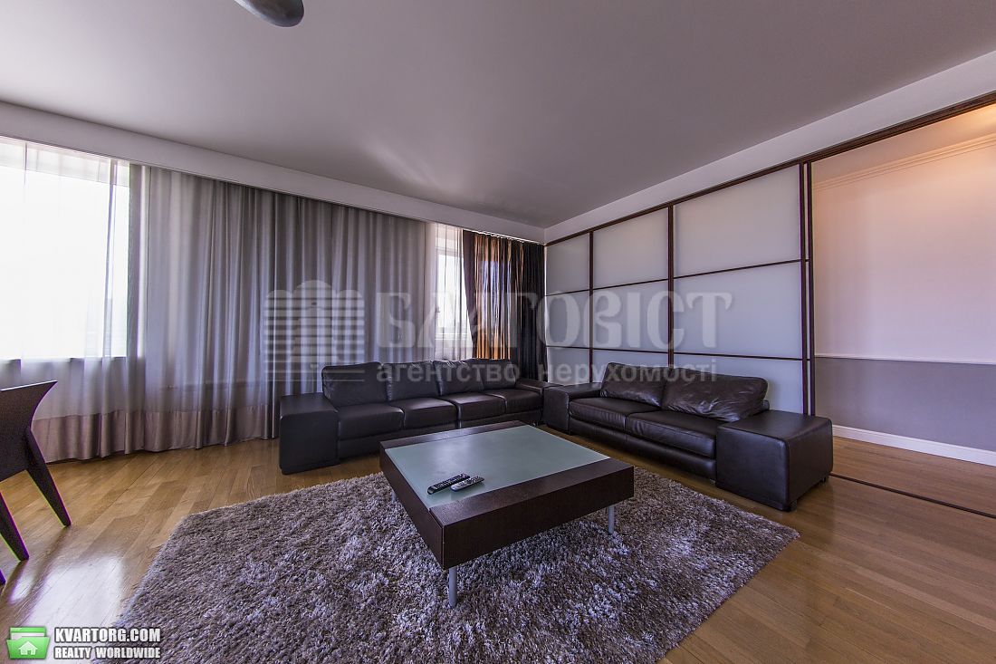 Rent out 4-room apartment. Киев,  Антонова — photo 9