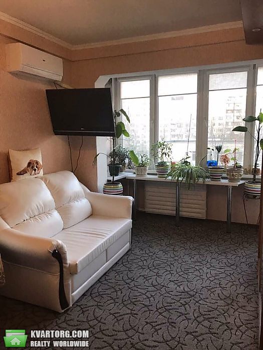 Sell 1-room apartment. Киев,  Никольско-Слободская — photo 1
