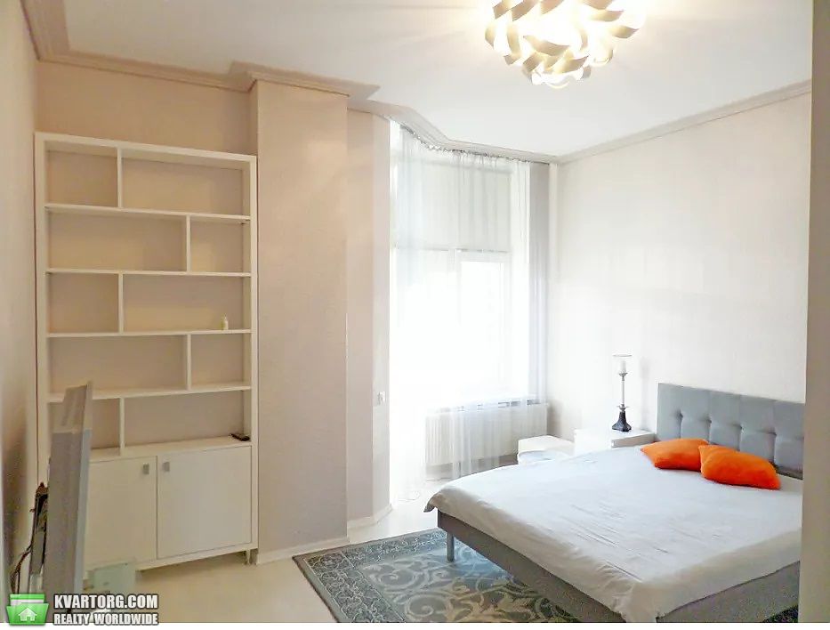 Rent out 3-room apartment. Киев, Владимирская — photo 4